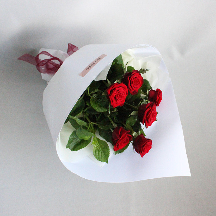 SIX Red Rose Bouquet